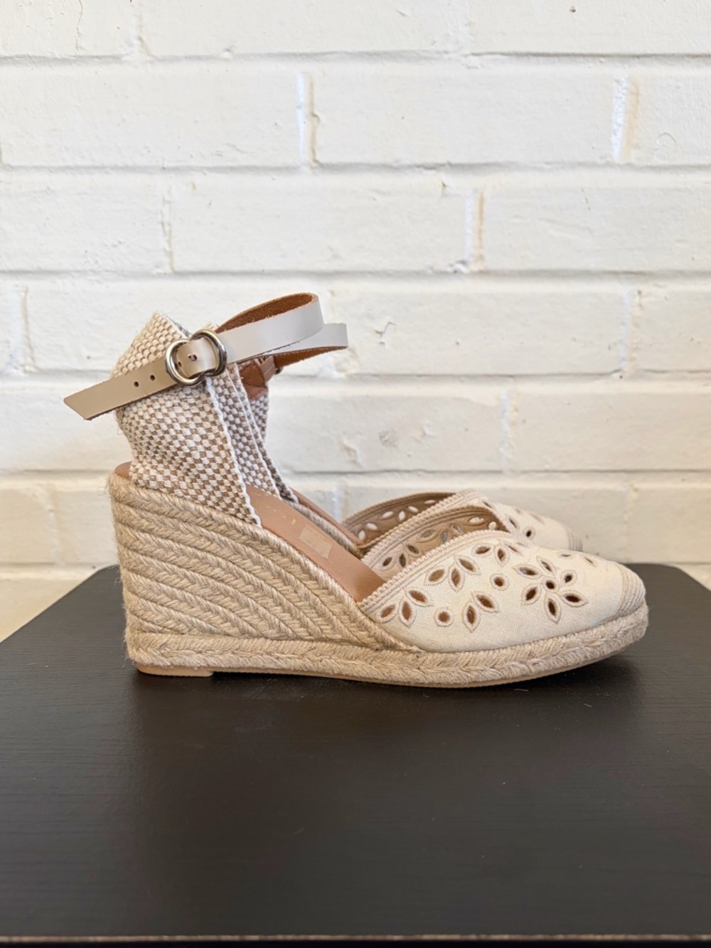 Maypol Cream Wedge Espadrille Sandals, LIKE NEW! SZ 40 (US 9/9.5)